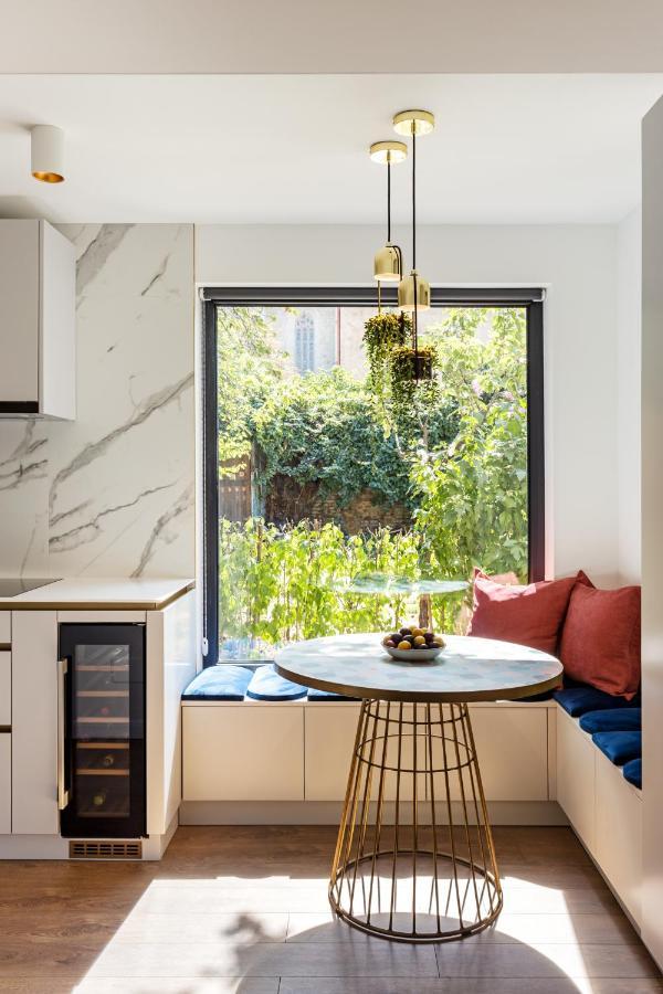 Designer Apartment In The City Center クルージュ＝ナポカ エクステリア 写真
