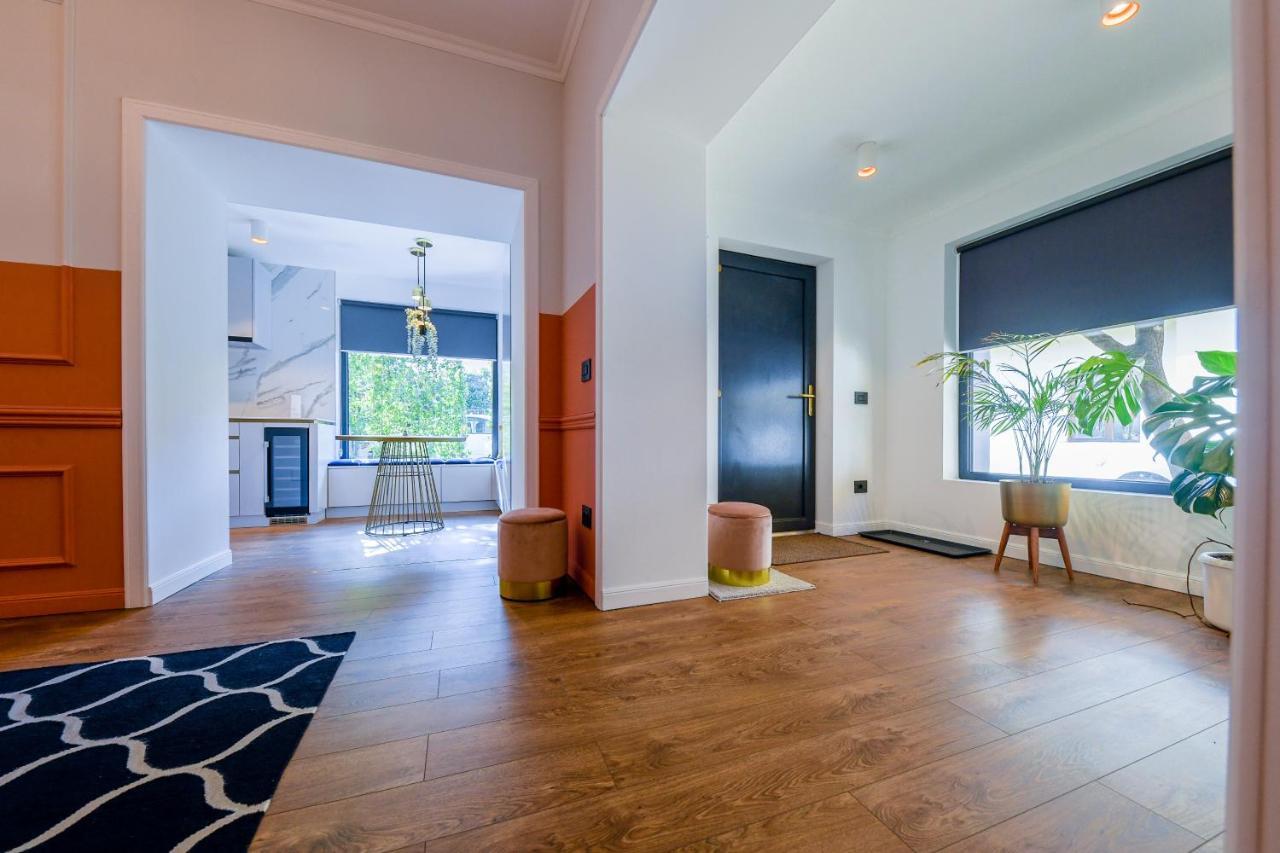 Designer Apartment In The City Center クルージュ＝ナポカ エクステリア 写真