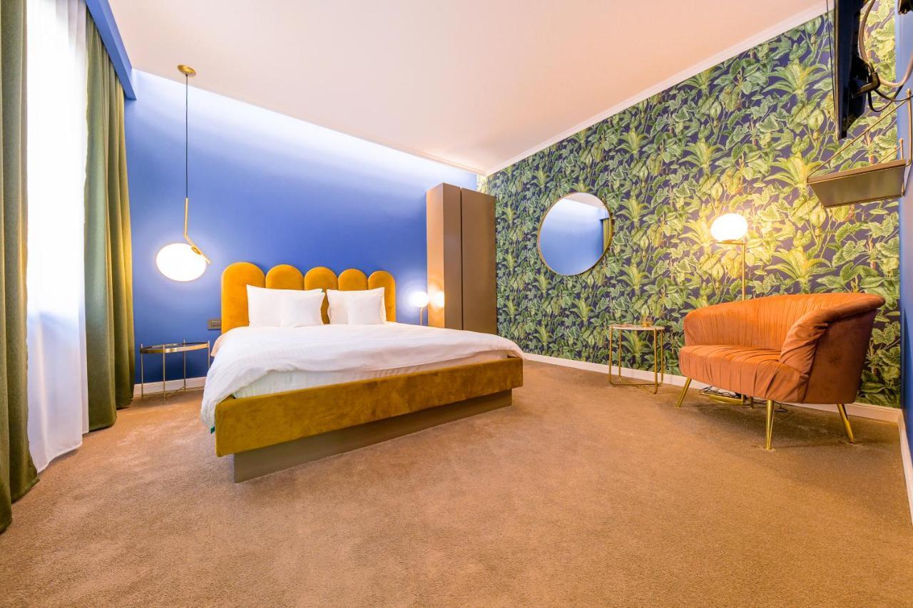 Designer Apartment In The City Center クルージュ＝ナポカ エクステリア 写真